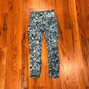 Ivivva strong spirit tight size 12